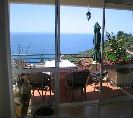 Apartment Geraeumige Mit Panoramablick