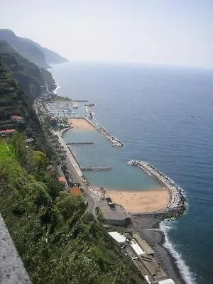 Geraeumige Mit Panoramablick * Arco da Calheta (Madeira)